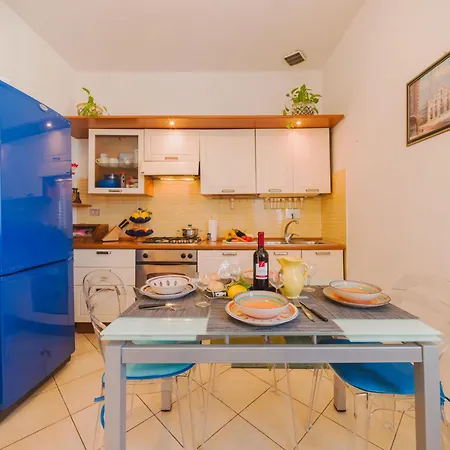 Appartamento Scirocco By Interhome